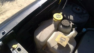2007-2017 Jeep Patriot Windshield Washer Fluid Reservoir With Pump Wiper Tank