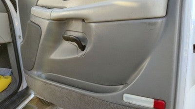 01-02 Suburban Passenger Right Front Door Trim Panel With Switches Light Gray