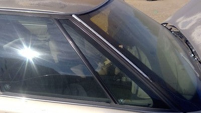 92-99 Eighty Eight Passenger Right Front Vent Window Small Door Glass With Frame