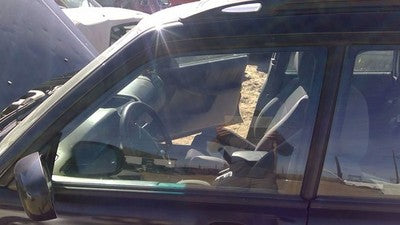 1998-2002 Subaru Forester Driver Left Front Side Window Door Glass Oem