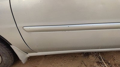 97-05 Chevy Malibu Driver Left Front Moulding From Door Trim Strip Silver 12U
