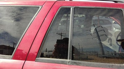 02-09 Trail Blazer Passenger Right Rear Vent Window Back Door Glass With Frame