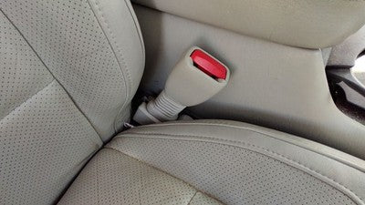 00-05 Deville Dts Passenger Right Front Seat Belt Buckle Receiver Cashmere 54U