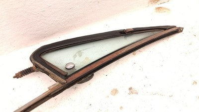 73-87 Sierra K10 1500 Driver Left Front Vent Window Small Door Glass With Frame