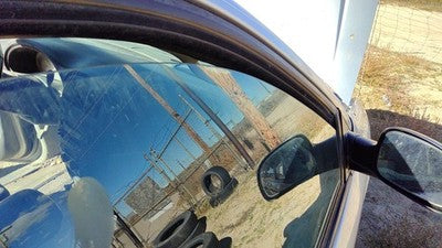 2004-2007 Dodge Caravan Passenger Right Front Side Window Door Glass Oem