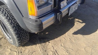 1984-1996 Jeep Cherokee Chrome Front Bumper With Brackets Oem 55234550 55234550