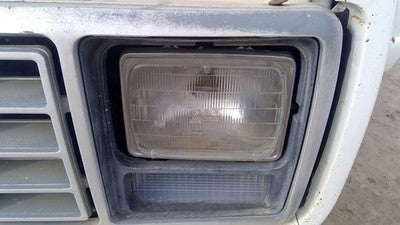 1979-1991 Ford Van E250 Driver Left Head Light Oem Front Lamp D8bz13007a