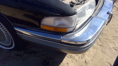 91-96 Buick Park Ave Passenger Right Front Turn Signal Light Lamp Fender Mounted