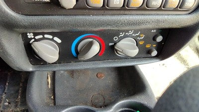 2000-2002 Pontiac Sunfire Temperature Control Module In Dash Heater Ac Head Unit