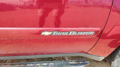 02-04 Trail Blazer Passenger Right Front Moulding Frm Door Trim Majestic Red 86U