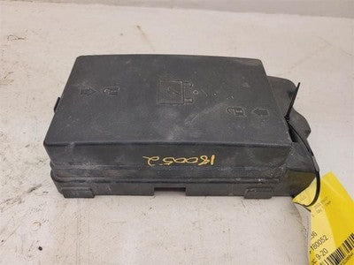 2002-2003 Gmc Envoy Fuse Box Cover Top Plastic Oem Engine 15196430