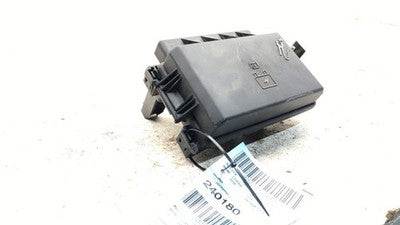 2006-2007 Chrysler 300 Engine Fuse Box Oem 3.5L P04692031ai 05161486Aa