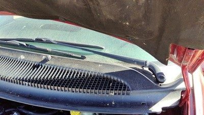 03-07 Town & Country Driver Left Windshield Wiper Arm Oem Blade Lever 5096133Aa