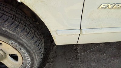 2002-2005 Ford Explorer Driver Left Moulding From Fender Oem Trim Strip White Yz