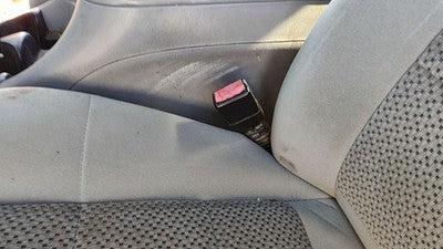 2001-2004 Ford F150 Driver Left Front Seat Belt Buckle Receiver Oem Gray