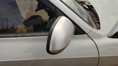 2001-2006 Hyundai Elantra Passenger Right Side Mirror Door Mounted Oem Silver