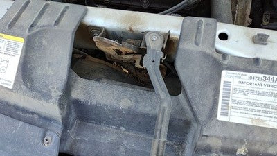 2005-2007 Chrysler Town & Country Hood Latch Assembly With Bracket Oem
