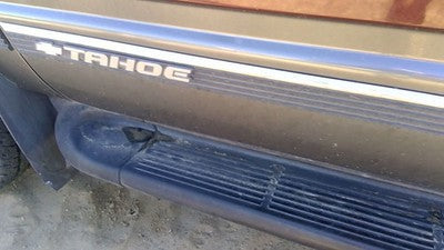 1995-2000 Chevy Tahoe Driver Left Front Moulding From Door Oem Trim Strip