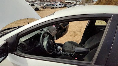 Kia Forte Driver Left Front Side Window Door Glass Oem 824111M010
