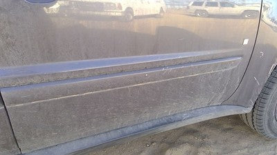 06-09 Torrent Passenger Right Front Moulding From Door Trim Granite Gray 44U