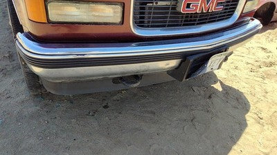 1992-1999 Gmc Yukon Front Bumper Assembly With Brackets Oem Chrome 15574111