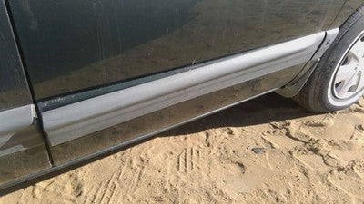 1996-00 Chrysler Voyager Passenger Right Front Moulding From Door Oem Trim Strip