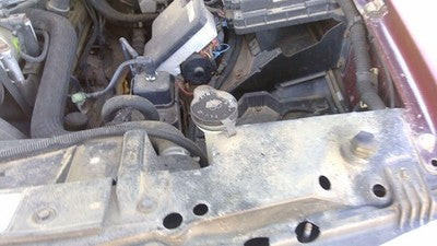 1996-2000 Chevy Tahoe Windshield Washer Fluid Reservoir With Pump Oem Wiper Tank