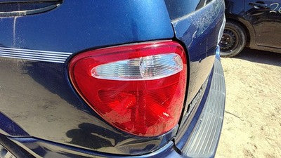 2004-2006 Chrysler Town & Country Driver Left Tail Light Brake Lamp Oem Rear