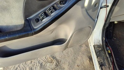 2001-2003 Hyundai Elantra Driver Left Front Inside Door Trim Panel Only Oem Tan