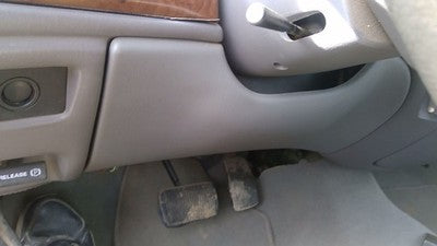1998-1999 Mercury Sable Lower Dash Under Column Knee Bolster Trim Panel Gray N2