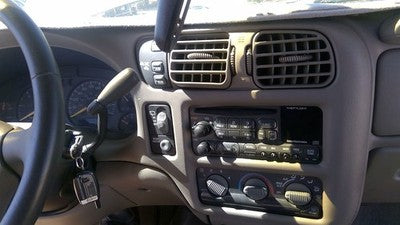 1998 Chevy S10 Blazer Trim Bezel Around Speedometer Dash Surround Panel Gray 92H