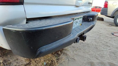 2000-2006 Chevy Suburban Rear Back Bumper Oem Step With Brackets 19121287