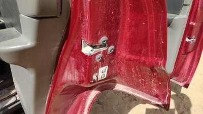 2002-09 Chevy Trail Blazer Passenger Right Rear Door Latch With Rods/Cables Back