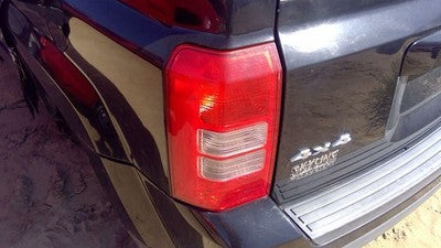 2008-2017 Jeep Patriot Driver Left Tail Light Brake Lamp Oem Rear 5160365Ag