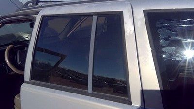93-98 Grand Cherokee Driver Left Rear Vent Window Back Door Glass With Frame