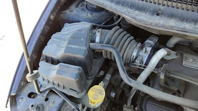 01-06 Town & Country Air Intake Cleaner Filter Box Housing With Tube 3.3L