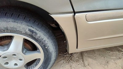 2000 Ford Windstar Passenger Right Rear Rocker Moulding On Quarter Panel Oem