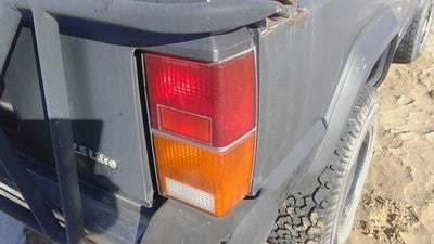 1984-1996 Jeep Cherokee Passenger Right Tail Light Oem Brake Lamp Rear 4720500