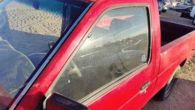 1986-1997 Nissan Hardbody Driver Left Front Side Window Door Glass Oem
