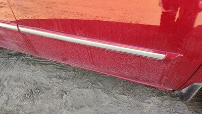 04-07 Town & Country Passenger Right Front Moulding Door Trim Inferno Red Prh