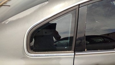2001-2005 Vw Passat Passenger Right Rear Quarter Glass Back Side Window Oem