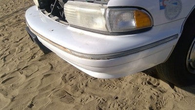 1991-1996 Chevy Caprice Front Bumper Cover Assembly Oem White