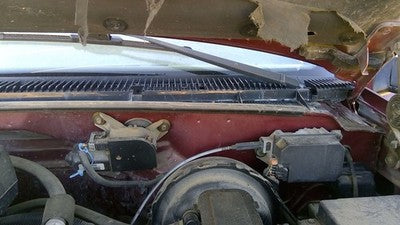 1995-2000 Chevy Tahoe Driver Left Windshield Wiper Arm Oem Blade Lever 15043064