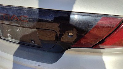 95-02 Sunfire Center Tail Light Assembly Brake Lamp 2 Door Lid Mounted Middle