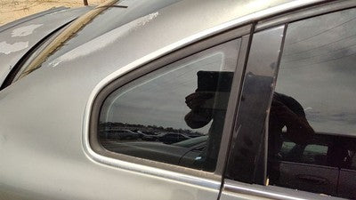 2001-2005 Vw Passat Passenger Right Rear Quarter Glass Back Side Window Oem