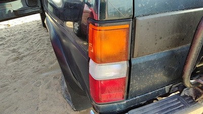 1987-1995 Nissan Pathfinder Driver Left Outer Tail Light Brake Lamp Oem Rear
