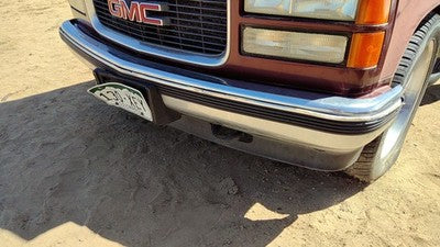1992-1999 Gmc Yukon Front Bumper Assembly With Brackets Oem Chrome 15574111
