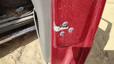 2002-2009 Chevy Trail Blazer Passenger Right Front Door Latch With Rods/Cables