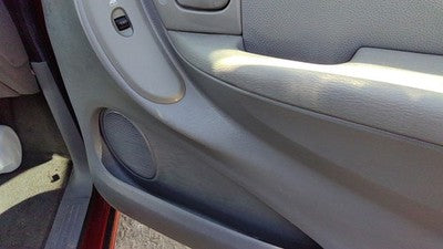 04-07 Town & Country Passenger Right Front Inside Door Trim Panel Only Gray D5