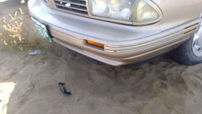 1992-1998 Olds Eighty Eight Front Bumper Cover Assembly Oem Gold 25660652